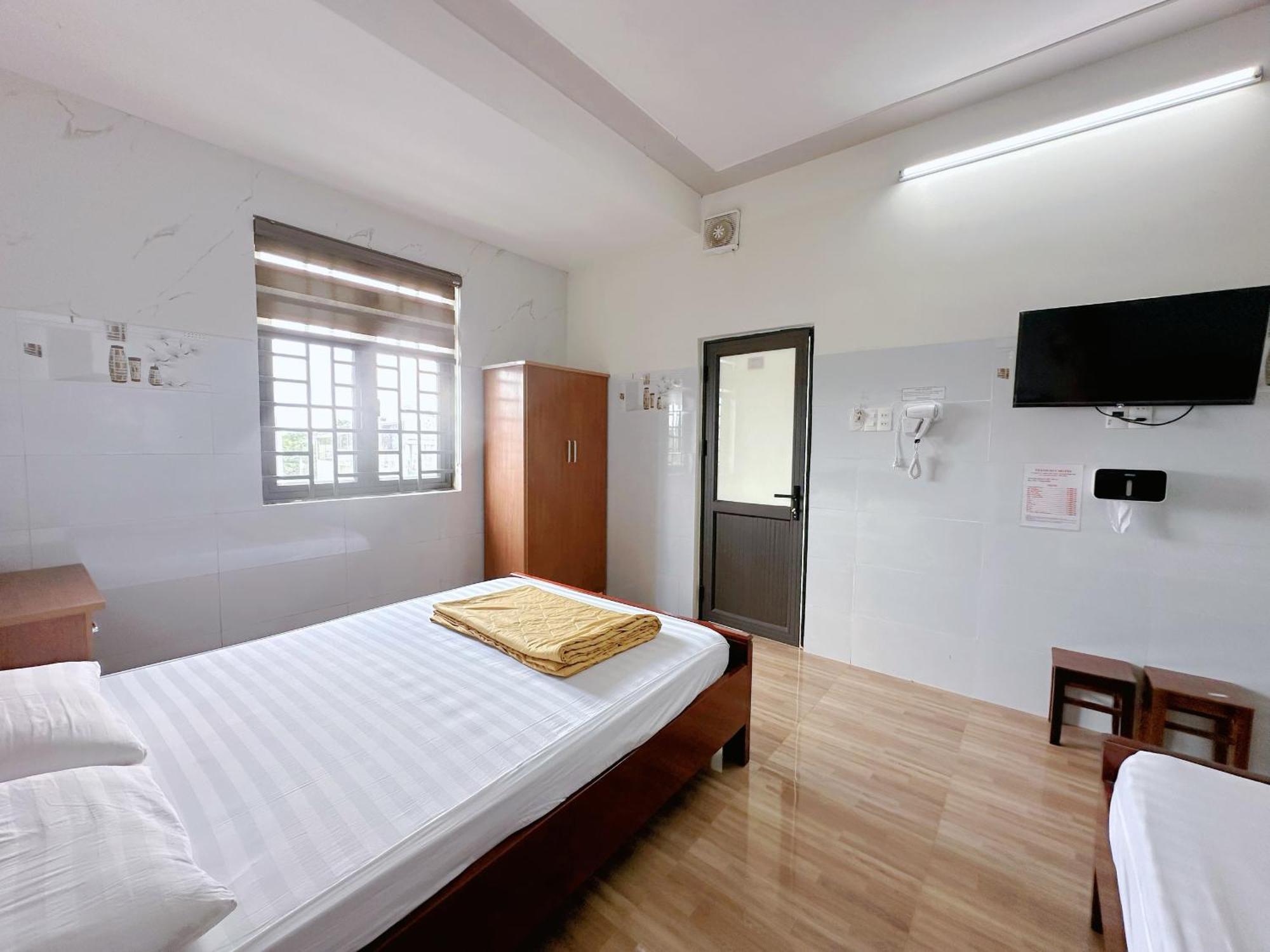 Nha Nghi Thanh Duy Quảng Ngãi Exteriör bild