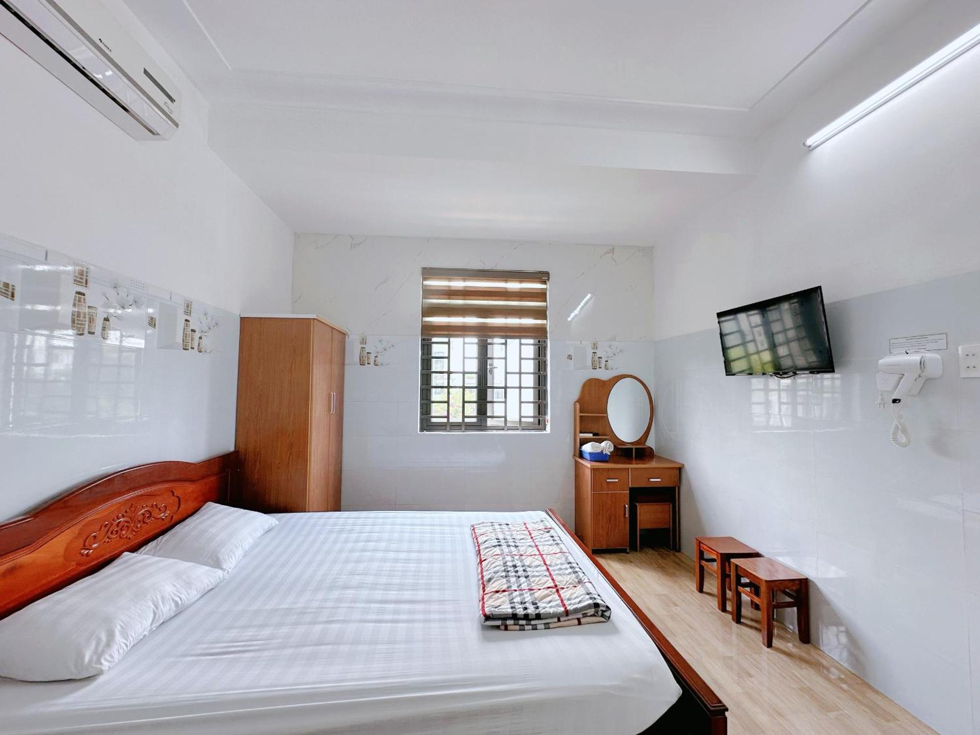 Nha Nghi Thanh Duy Quảng Ngãi Exteriör bild